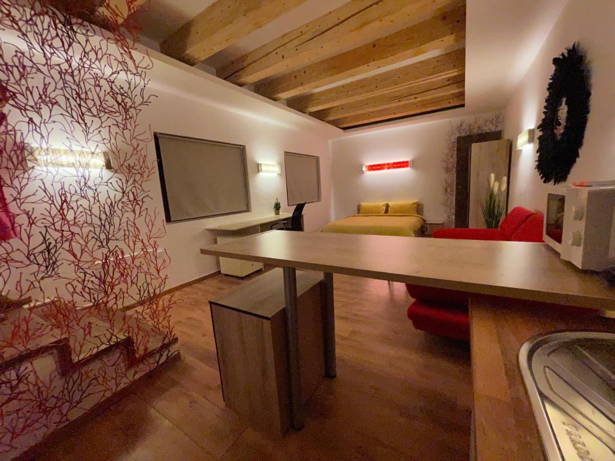 New Workspace Studio Savoya9 Self Check In Old City Center Timişoara Exteriör bild